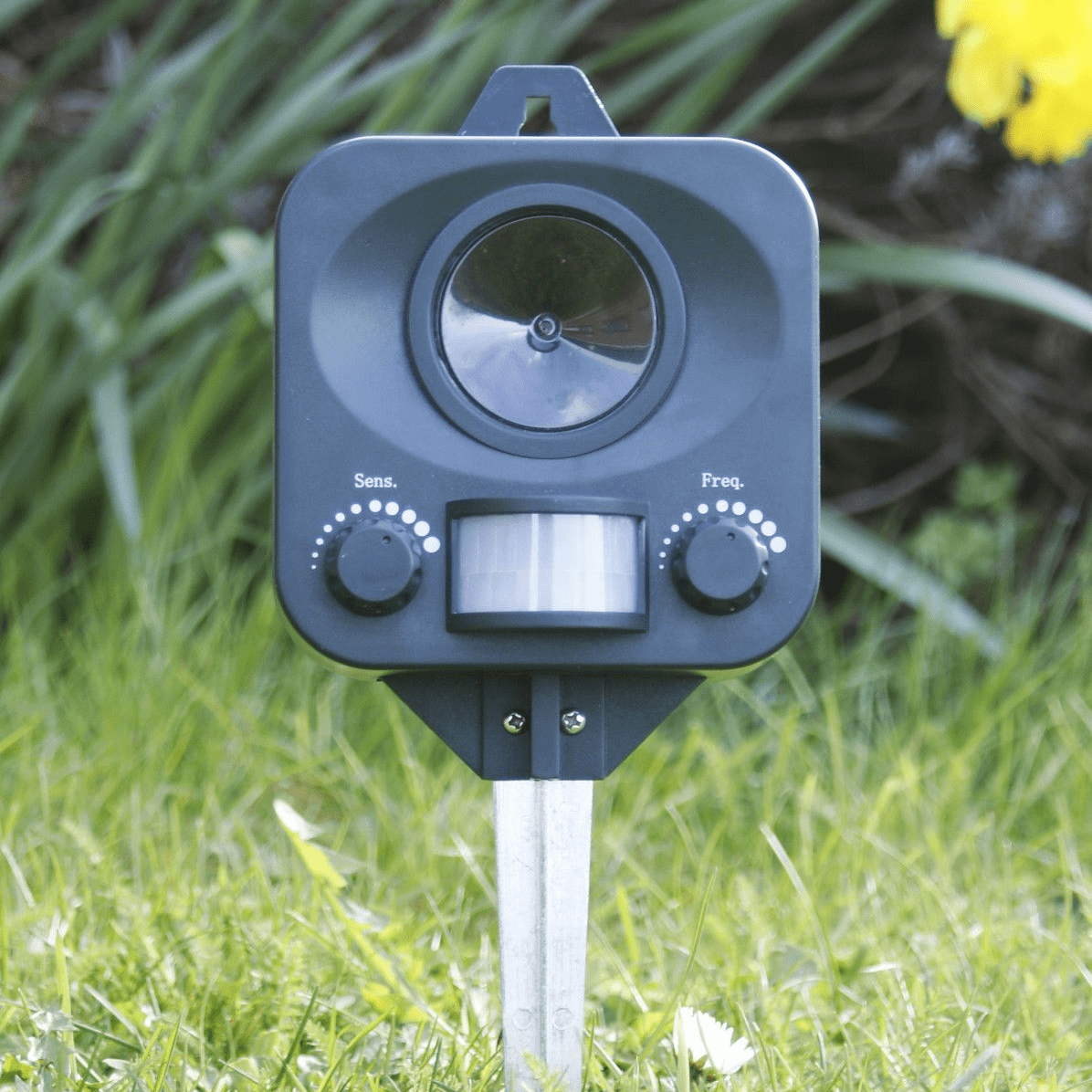 PestBye Ultrasonic Cat, Fox & Dog Repeller